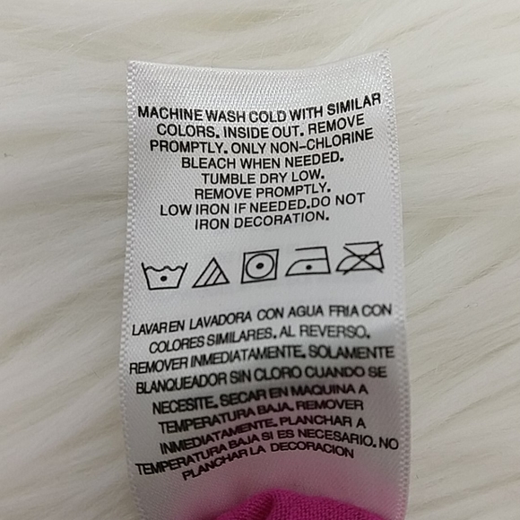 NWOT🌹Betty boop hot pink graphic t-shirt - Picture 9 of 10